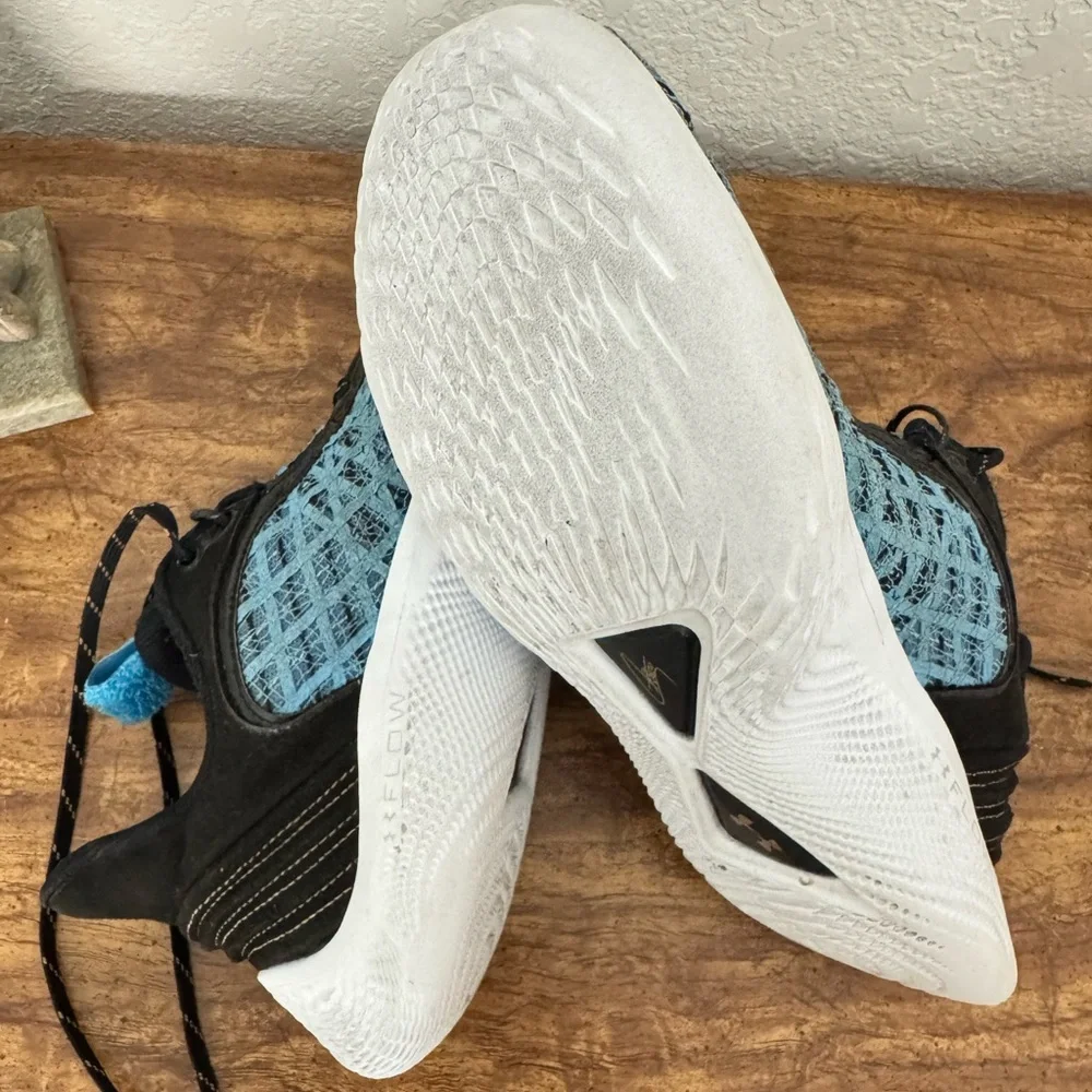 UA Curry Flow 9 Sesame Street Viral Blue/Black/White‎ Sz 10 M/11.5 W